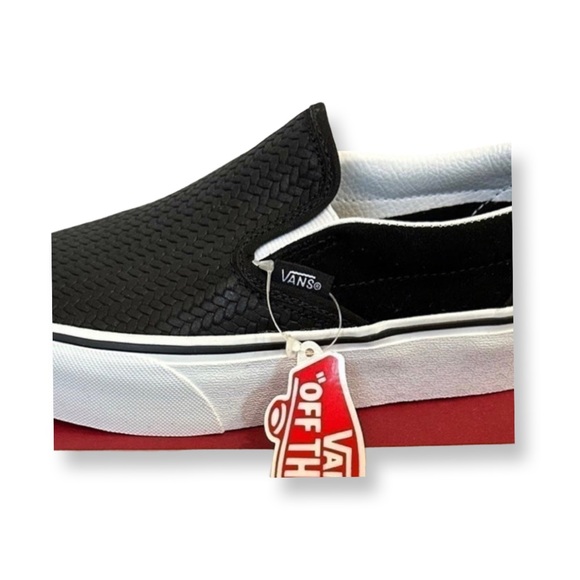 Vans Unisex 1.5” platform Classic Slip-On Embossed Suede Black/True White NIB - Picture 2 of 15